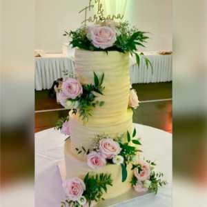 weddings cake with flowers